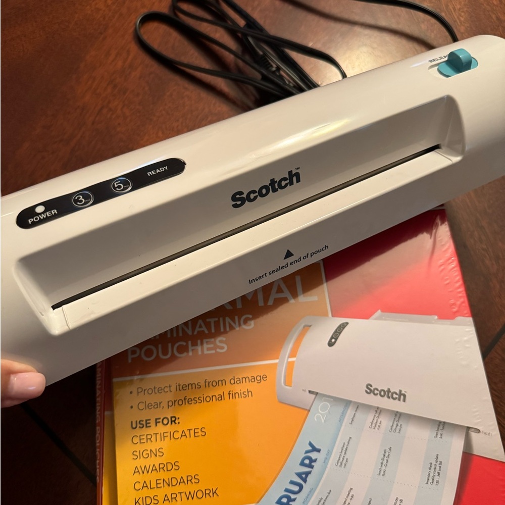 Scotch Thermal Laminator with Pouches